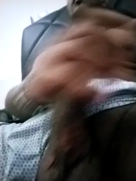 chocolatico1982 online show from February 26, 2025, 3:54 pm