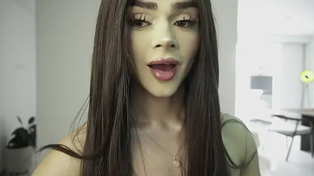 Snapshot of sweetest_bella chatting on June 11, 2026, 5:10 pm sweetest bella online show from June 11, 2026, 5:10 pm