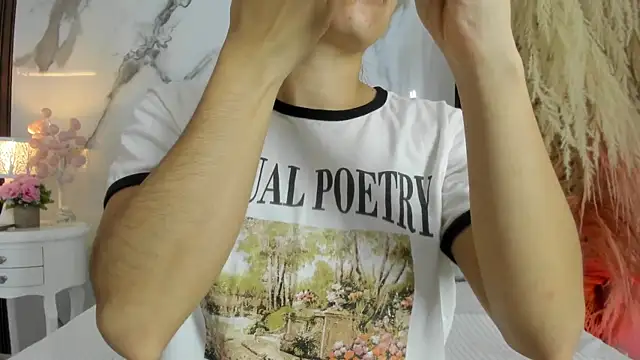 Snapshot of hannahill69 chatting on November 20, 2025, 5:08 am hannahill69 online show from November 20, 2025, 5:08 am