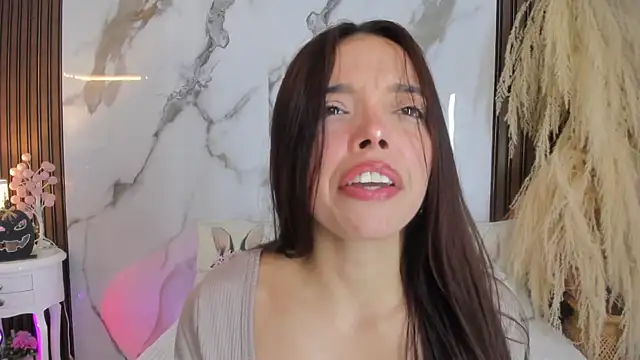 Snapshot of hannahill69 chatting on October 11, 2025, 4:46 am hannahill69 online show from October 11, 2025, 4:46 am