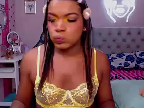 Snapshot of alexa_rodriicum chatting on November 6, 2025, 6:23 pm alexa rodriicum online show from November 6, 2025, 6:23 pm