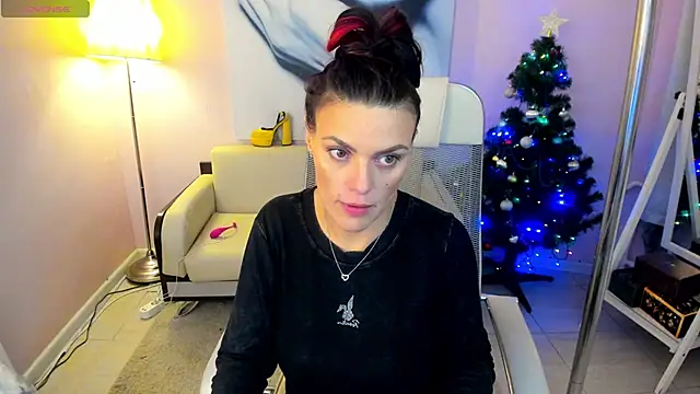 Snapshot of PenelopeEricaa chatting on December 31, 2024, 7:10 am PenelopeEricaa online show from December 31, 2024, 7:10 am