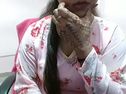 LovingPihu online show from February 28, 2025, 11:03 am
