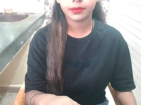 LovingPihu online show from October 1, 2025, 5:23 am