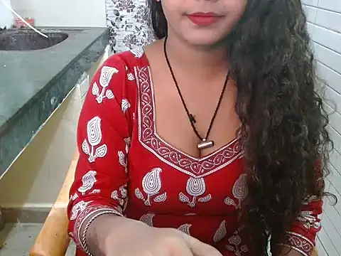 Snapshot of LovingPihu chatting on October 12, 2025, 5:53 am LovingPihu online show from October 12, 2025, 5:53 am