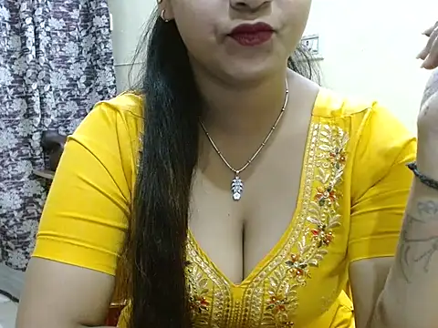 LovingPihu online show from April 7, 2026, 5:09 am