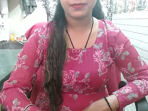 Snapshot of LovingPihu chatting on October 31, 2025, 5:15 am LovingPihu online show from October 31, 2025, 5:15 am