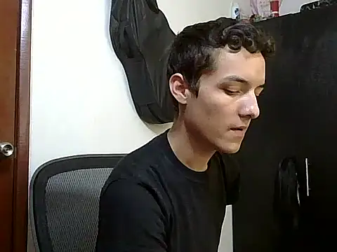 andys 26 online show from April 21, 2026, 7:31 pm