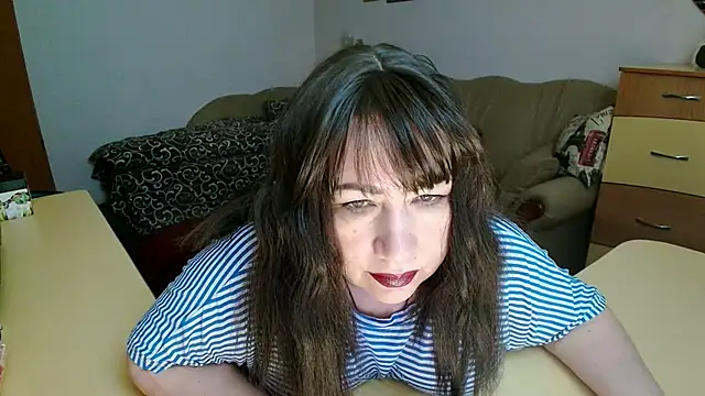 Lucretia Goldi  online show from April 29, 2026, 11:22 pm
