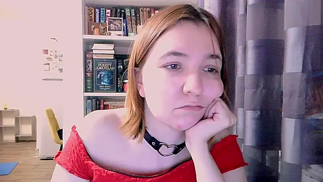 Snapshot of BrattyFoxyGirl chatting on March 5, 2025, 5:39 pm BrattyFoxyGirl online show from March 5, 2025, 5:39 pm