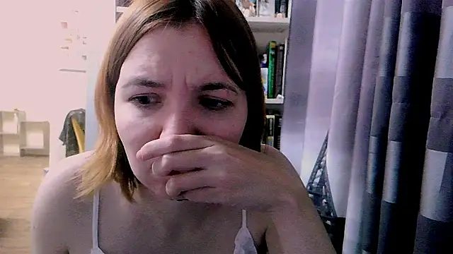 Snapshot of BrattyFoxyGirl chatting on February 15, 2025, 7:50 pm BrattyFoxyGirl online show from February 15, 2025, 7:50 pm