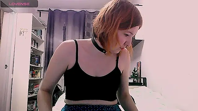 Snapshot of BrattyFoxyGirl chatting on January 24, 2025, 12:41 pm BrattyFoxyGirl online show from January 24, 2025, 12:41 pm