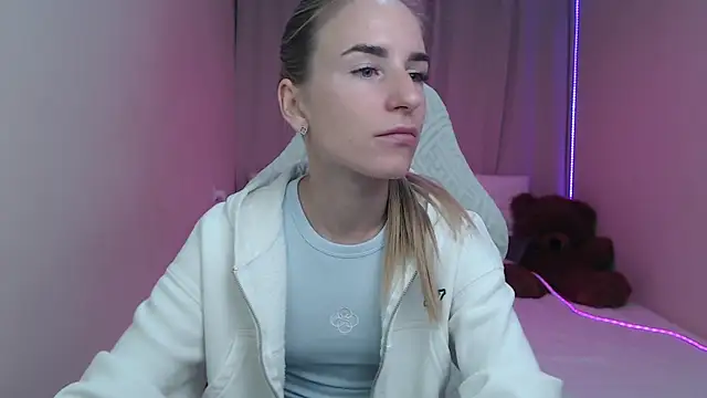 DeboraHorny online show from May 14, 2026, 6:10 am