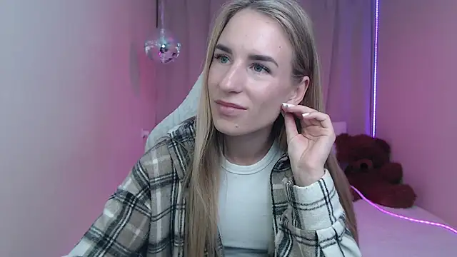 DeboraHorny online show from May 16, 2026, 6:12 am