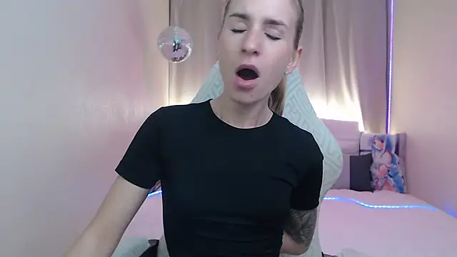 DeboraHorny online show from May 31, 2026, 6:08 am