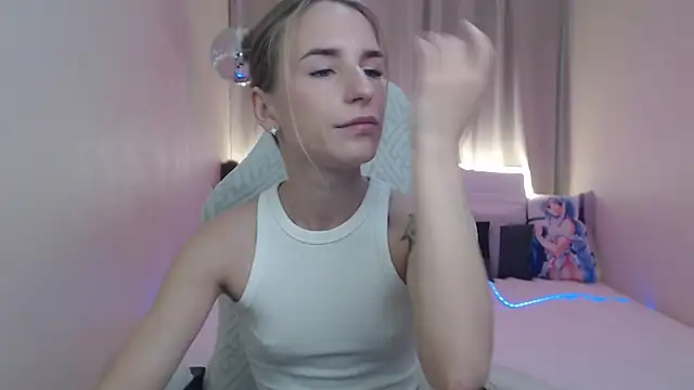 DeboraHorny online show from May 24, 2026, 6:13 am