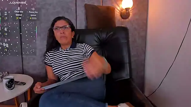 Snapshot of Keyla_Milf chatting on June 10, 2026, 8:32 pm Keyla Milf online show from June 10, 2026, 8:32 pm