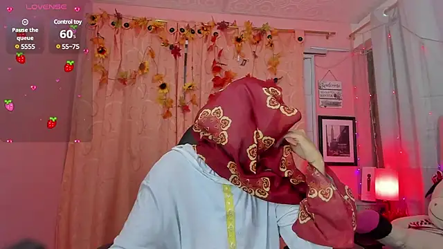 Snapshot of DarshaKhemu chatting on March 4, 2025, 11:43 pm DarshaKhemu online show from March 4, 2025, 11:43 pm