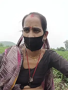 Snapshot of Mohni_Das chatting on August 4, 2026, 7:35 am Mohni Das online show from August 4, 2026, 7:35 am