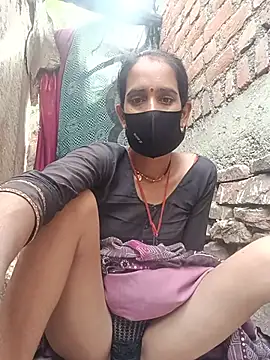 Snapshot of Mohni_Das chatting on July 14, 2026, 10:32 am Mohni Das online show from July 14, 2026, 10:32 am