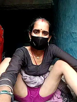 Snapshot of Mohni_Das chatting on July 18, 2026, 5:27 am Mohni Das online show from July 18, 2026, 5:27 am