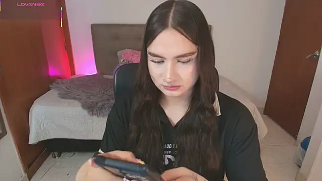 Snapshot of Miley_Baker chatting on June 19, 2026, 3:07 pm Miley Baker online show from June 19, 2026, 3:07 pm