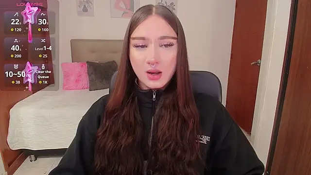 Miley Baker online show from October 18, 2025, 3:03 pm