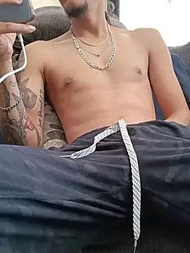 Yanwoods420 online show from June 25, 2026, 1:38 pm