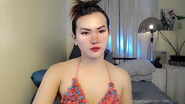 Snapshot of beatrice_21 chatting on November 6, 2025, 2:04 am beatrice 21 online show from November 6, 2025, 2:04 am