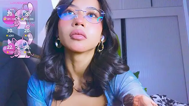 Mia Tin online show from November 27, 2025, 4:18 pm