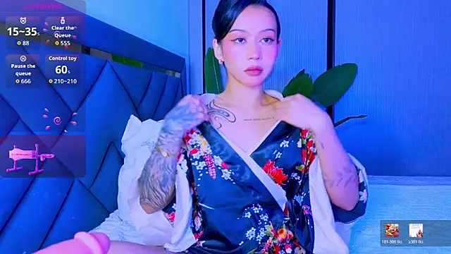 Mia Tin online show from April 25, 2026, 5:43 pm