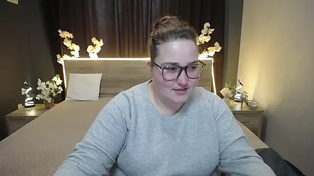 XX Daniella XX online show from April 23, 2026, 6:20 am