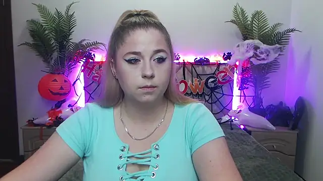 Snapshot of JessikaDaniel chatting on October 18, 2025, 6:26 am JessikaDaniel online show from October 18, 2025, 6:26 am