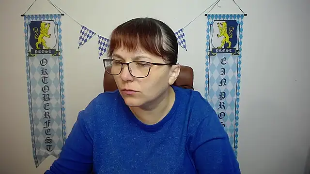 Snapshot of AliceInksSweetty chatting on October 4, 2025, 6:04 am AliceInksSweetty online show from October 4, 2025, 6:04 am