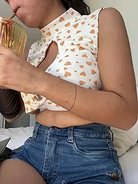 Snapshot of DulceMya6 chatting on March 25, 2026, 4:50 pm DulceMya6 online show from March 25, 2026, 4:50 pm