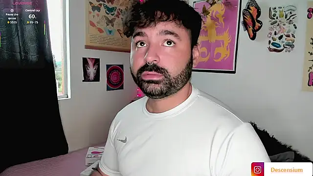 Snapshot of johnnyalx chatting on November 16, 2025, 8:02 pm johnnyalx online show from November 16, 2025, 8:02 pm