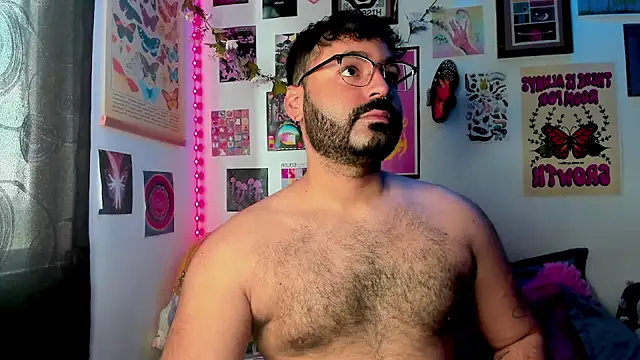 Snapshot of johnnyalx chatting on December 15, 2025, 5:30 pm johnnyalx online show from December 15, 2025, 5:30 pm