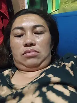 LalaiAsian online show from April 30, 2026, 10:36 pm