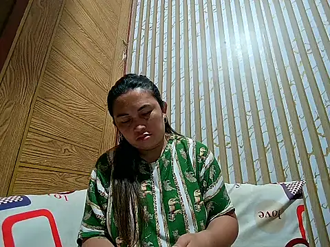 LalaiAsian online show from April 29, 2026, 10:27 pm
