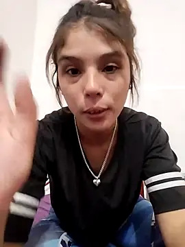 mariamac420 online show from February 19, 2026, 4:20 am