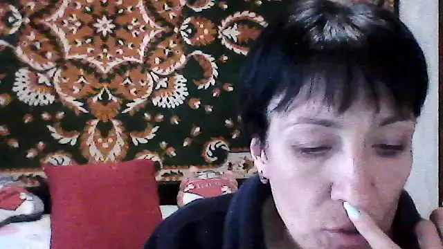 SunnyAmorre online show from May 4, 2026, 10:29 am