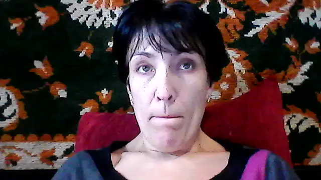 SunnyAmorre online show from October 15, 2025, 9:06 am