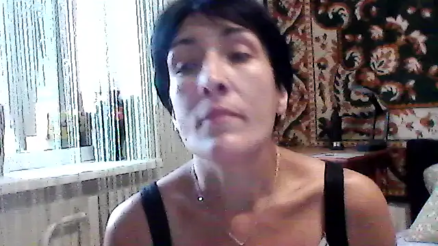 SunnyAmorre online show from July 27, 2026, 7:04 am
