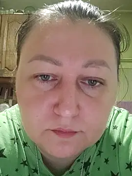 Snapshot of Rini333 chatting on October 24, 2025, 2:27 pm Rini333 online show from October 24, 2025, 2:27 pm