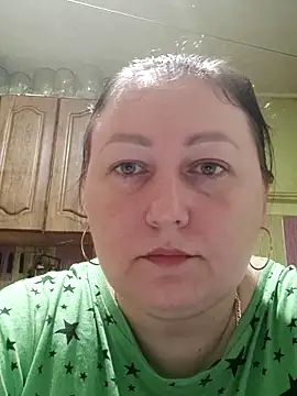 Snapshot of Rini333 chatting on March 6, 2025, 2:41 am Rini333 online show from March 6, 2025, 2:41 am