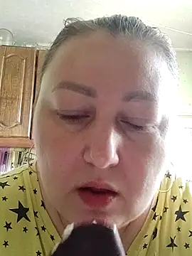 Rini333 online show from May 6, 2026, 8:51 am
