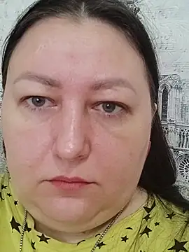 Snapshot of Rini333 chatting on October 21, 2025, 10:36 am Rini333 online show from October 21, 2025, 10:36 am