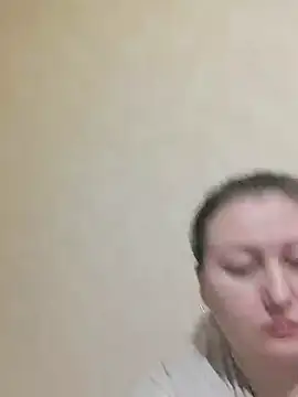 Snapshot of Rini333 chatting on February 12, 2025, 7:45 pm Rini333 online show from February 12, 2025, 7:45 pm