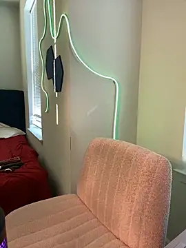 Snapshot of EatSweetMolly chatting on February 23, 2025, 12:37 pm EatSweetMolly online show from February 23, 2025, 12:37 pm