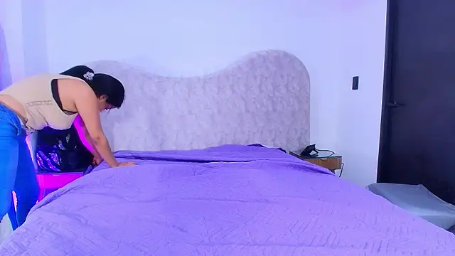 shelsyloreds online show from December 2, 2025, 11:56 am